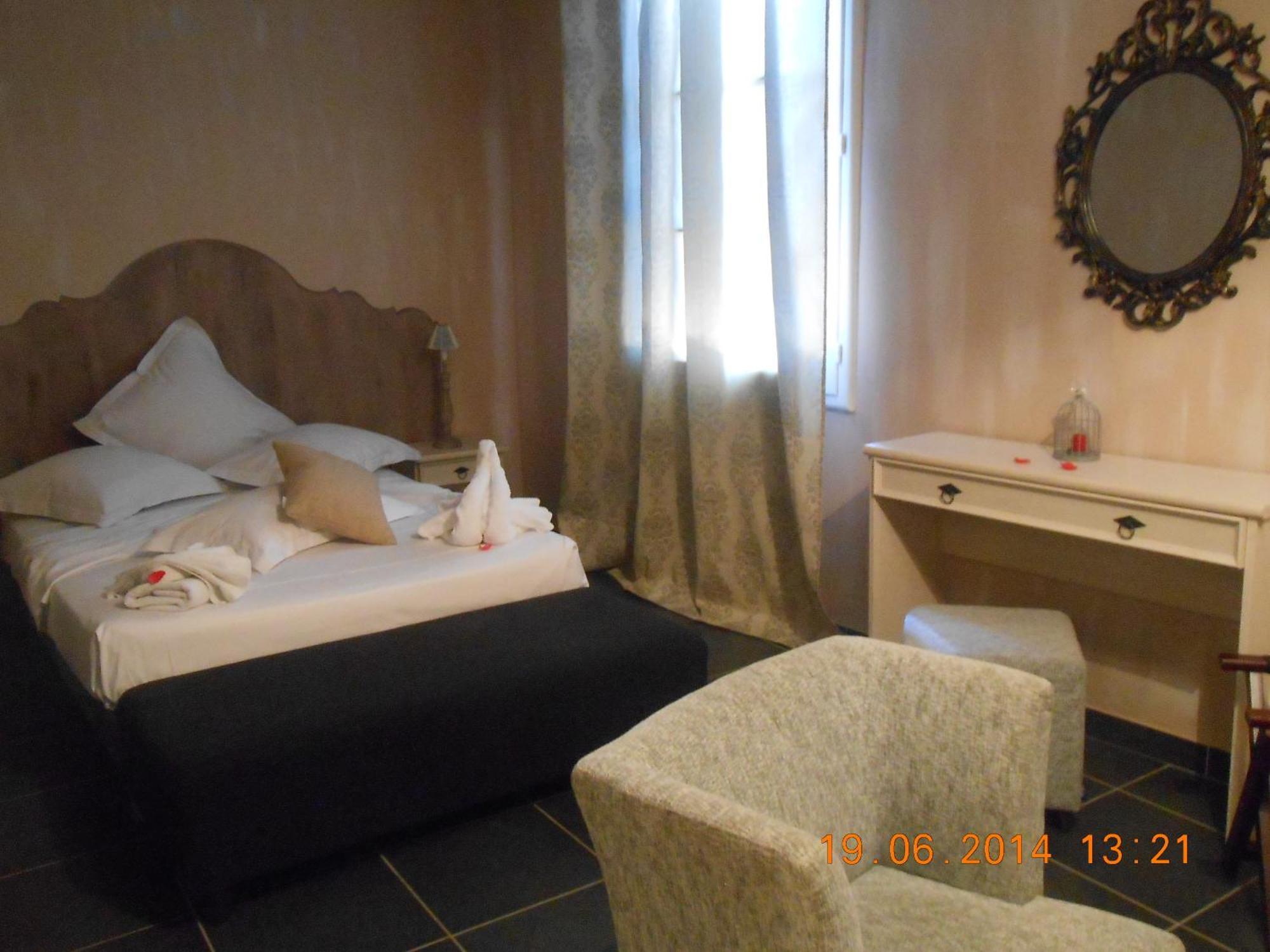 טוייר Hotel Restaurant Cortie מראה חיצוני תמונה