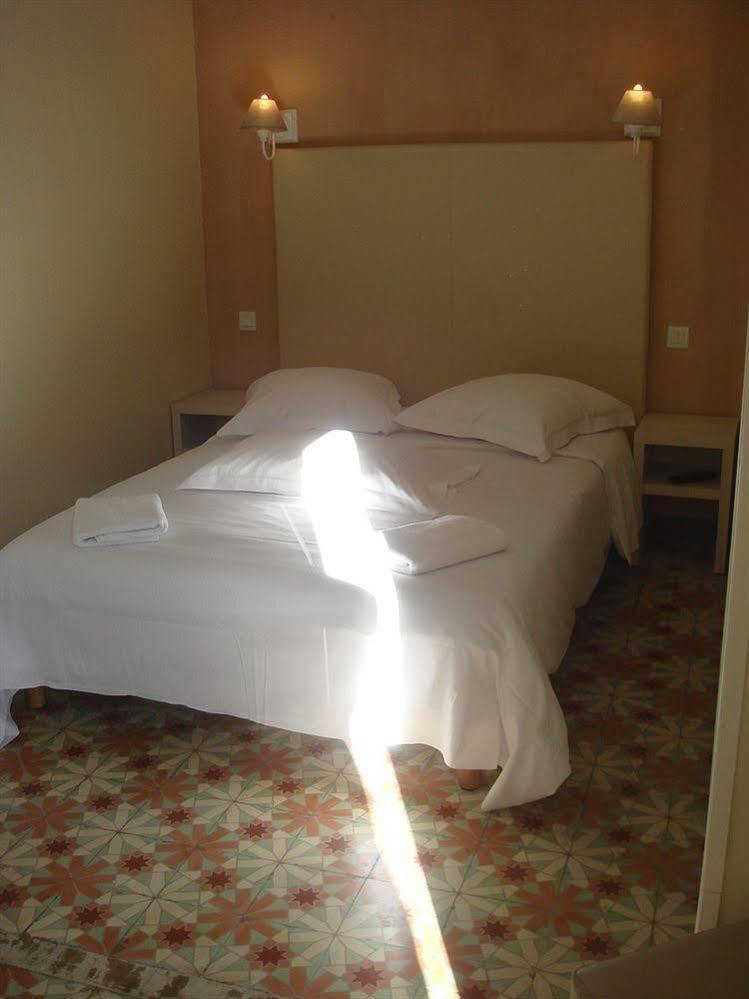 טוייר Hotel Restaurant Cortie מראה חיצוני תמונה